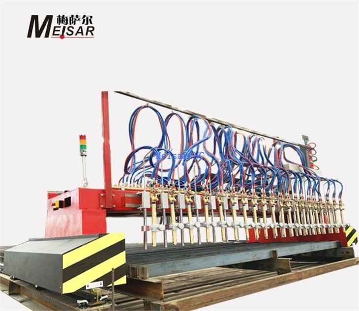 Máy cắt thép tấm và kênh CNC