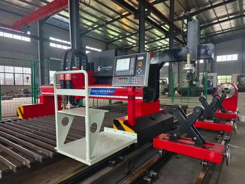 Pipe and sheet CNC cutting machine Pipe and sheet CNC cutting machine